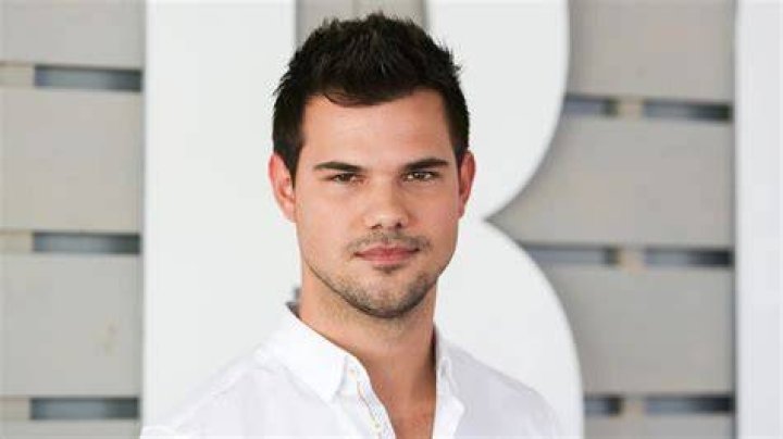 39 Facts about Taylor Lautner