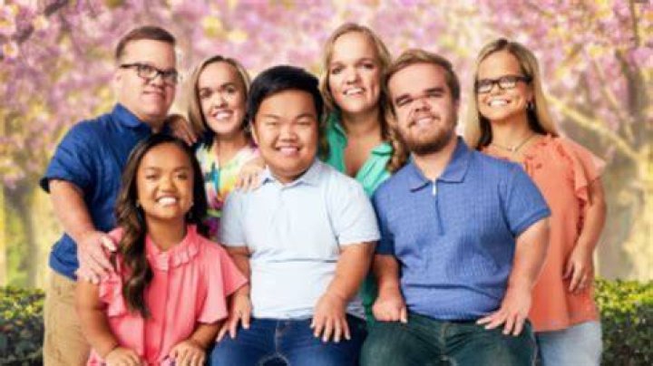 7 Little Johnstons Liz & Brice Reveal 'Engagement' Photoshoot! RING