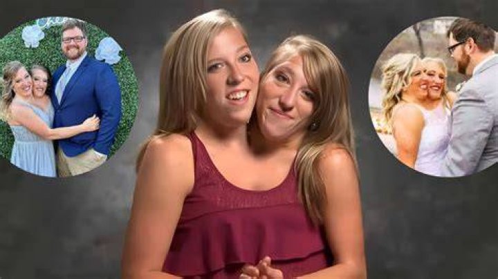 Abby And Brittany Hensel Family Meet Parents Mike And Patty