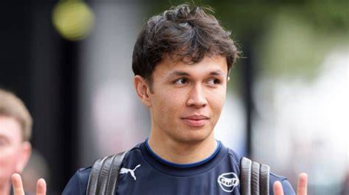 Alex Albon 'working tirelessly' to find loophole in Williams contract