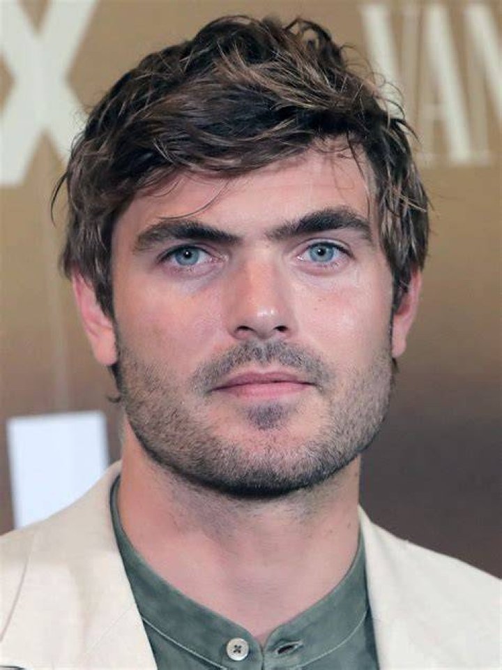 Alex Roe Alex roe chats about what viewers can expect in freeform's