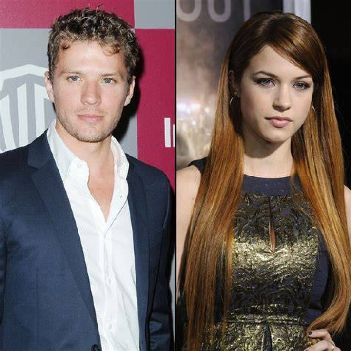 Alexis Knapp Ryan Phillippe's Romantic History Us Weekly