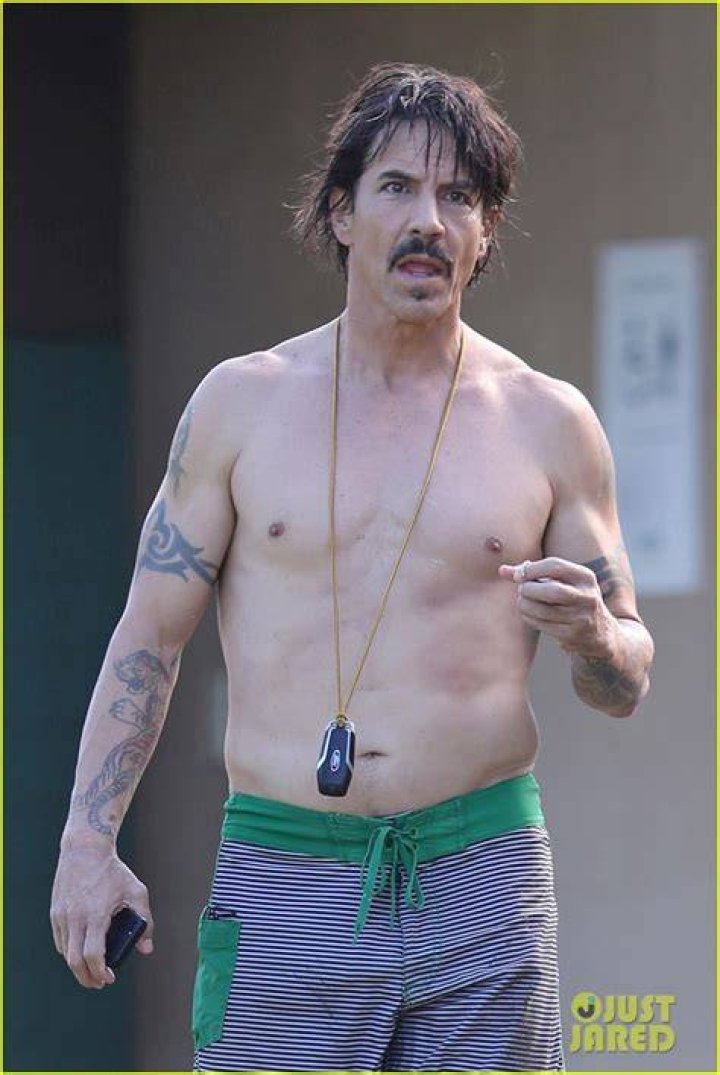Anthony Kiedis Goes Shirtless at Age 50&mdash;See the Pic! E! Online