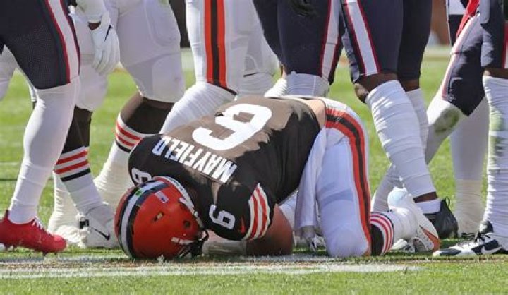 Anthony Schwartz injury Browns WR suffers concussion against Patriots