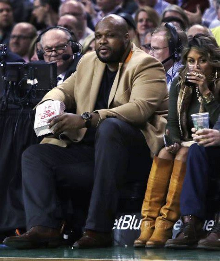 Antoine Walkers daughter brehs... Sports, Hip Hop & Piff The Coli