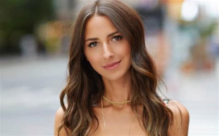 Arielle Charnas Bio, Wiki, Net Worth, Married, Husband, Height