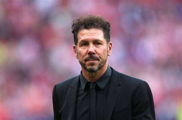 Atletico Madгid Manageг Diego Simeone ѕhutѕ down Jude Bellingham
