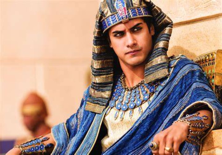 Avan Jogia, King