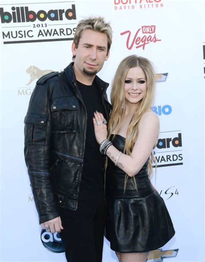 Avril Lavigne & Chad Kroeger Wed In France Access Online