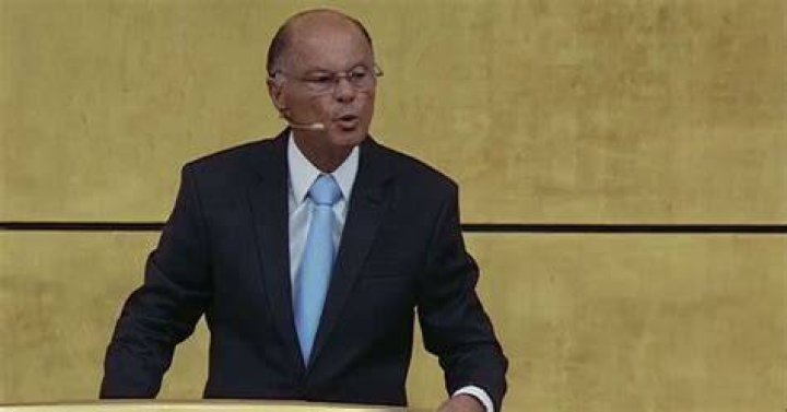 Bispo Edir Macedo diz que coronav&iacute;rus &eacute; inofensivo e culpa "satan&aacute;s" e