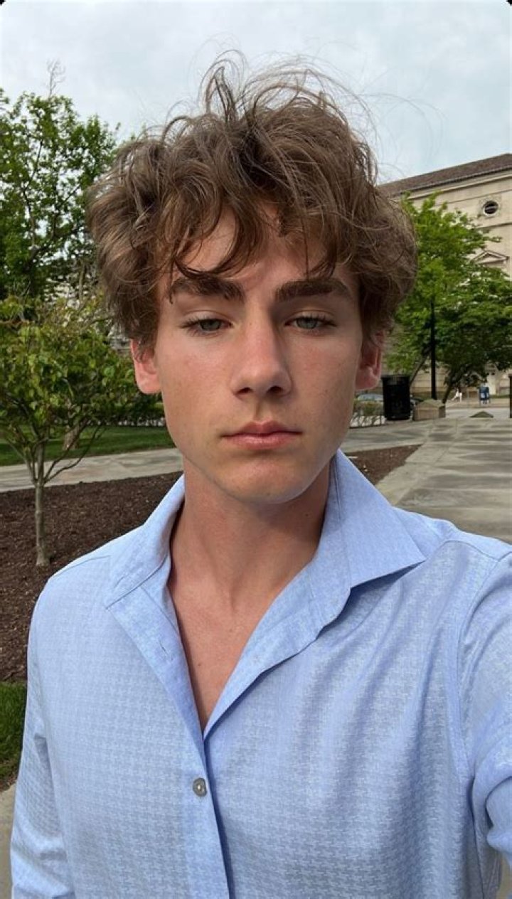 Brady Hepner Actor Biography, Wiki, Age, Height, Net Worth, Girlfriend