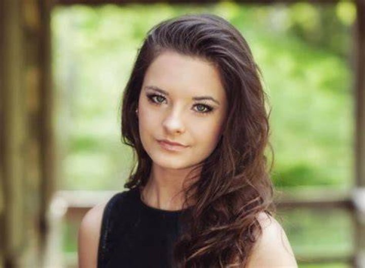 Brooke Hyland Biography, Height & Life Story Super Stars Bio