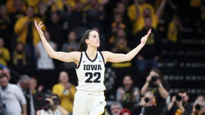 Caitlin Clark wins Collegiate Women&rsquo;s Athlete of the Year