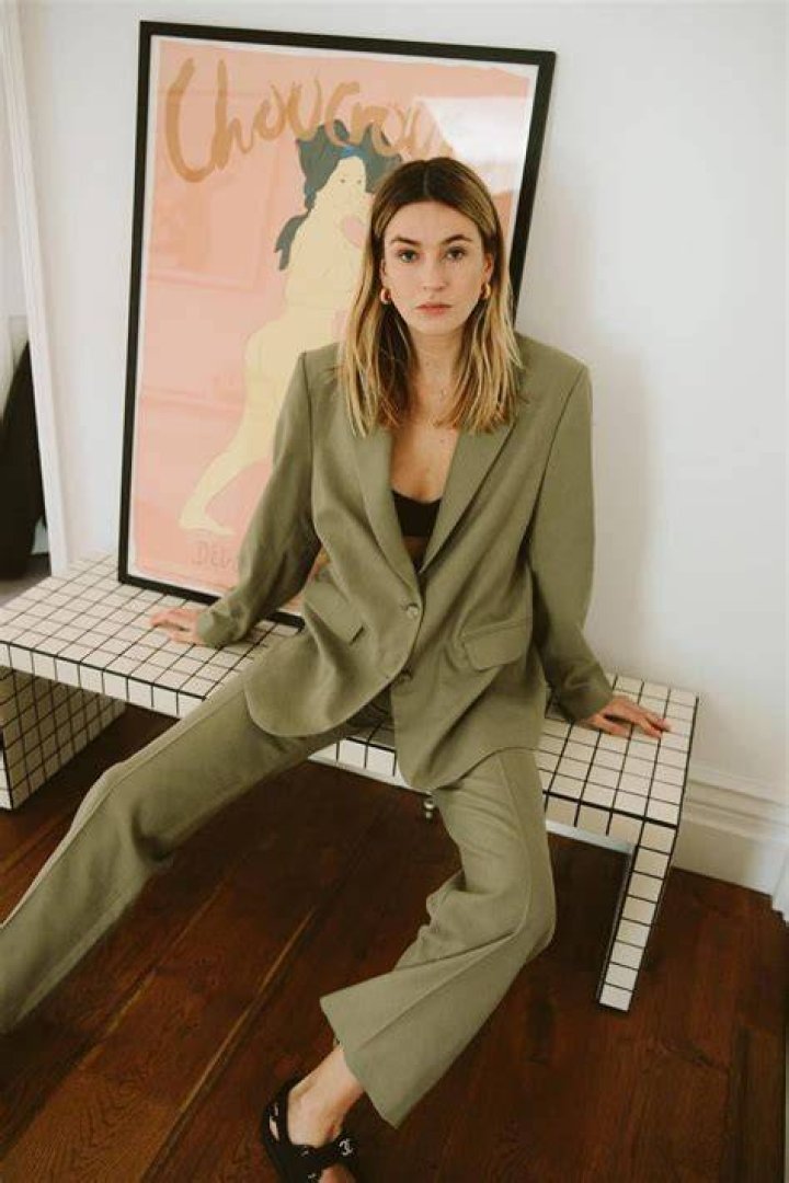 Camille Charri&egrave;re Just Showed Us Everything She Has Worn for a Week