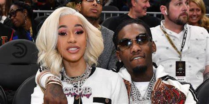 Cardi B calls off divorce from Offset BBC News