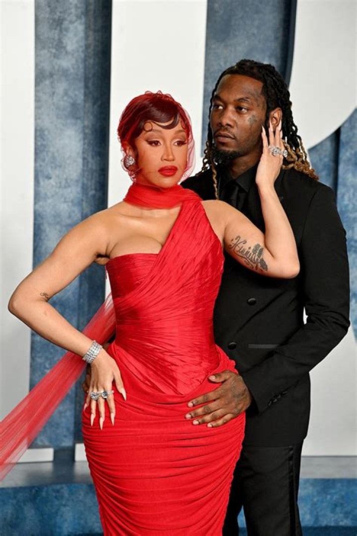 Cardi B Is Pregnant, Expecting First Child With Fiancé Offset E! News