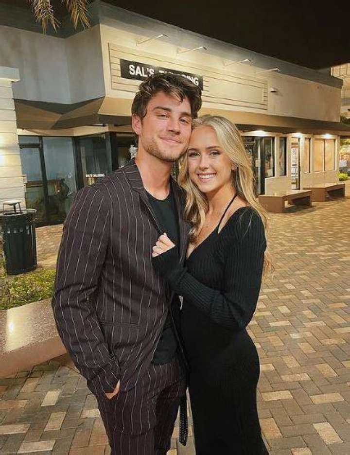Carson Rowland Biography, Wiki, Girlfriend, Age, Family, Height.. All