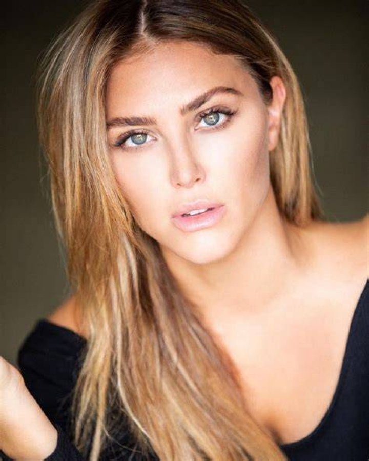 Cassie Scerbo Biography, Height & Life Story
