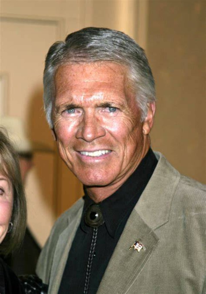 Chad Everett, star of TV's 'Medical Center,' dies at 75