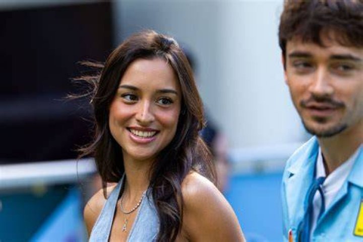 Chi &egrave; Alexandra SaintMleux, la nuova fidanzata di Charles Leclerc dopo