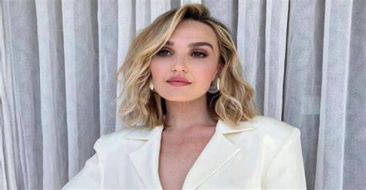 Chloe Fineman Biography, Height & Life Story Super Stars Bio