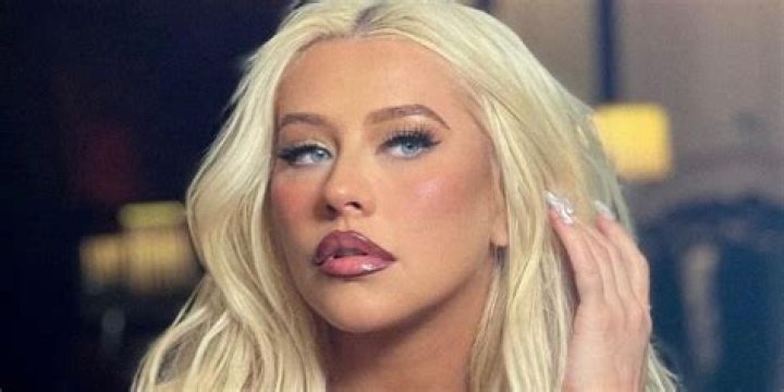 Christina Aguilera Reveals the Advice She&rsquo;d Give Her Younger Self 20