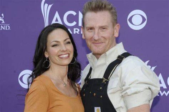 Country star Joey Feek, 40, of Joey + Rory, to spend dying days with