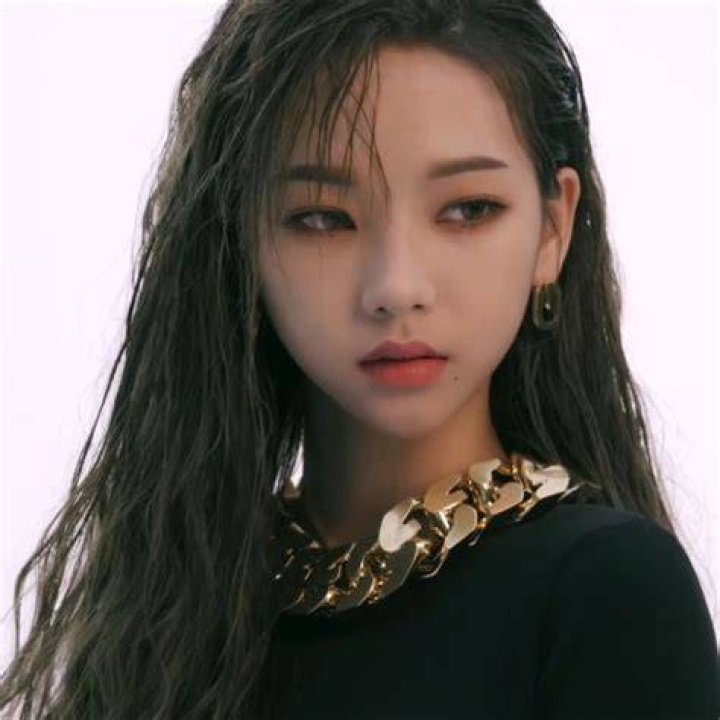 cre Credit_0411 Karina, Rapper, Ruffle Blouse, Jimin, Tops, Porcelain