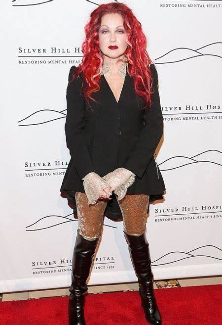 Cyndi Lauper Height, Age, Body Measurements, Wiki CELEBRITIES BODY SIZE