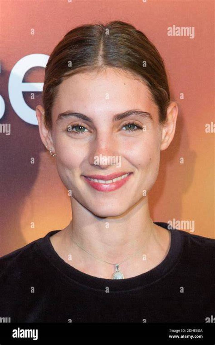 Dara Tombroff Jalouse Premiere in Paris 13 GotCeleb