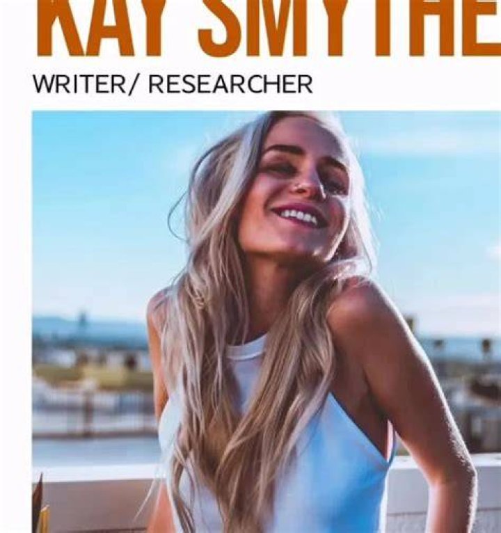 December 2022 &mdash; KAY SMYTHE