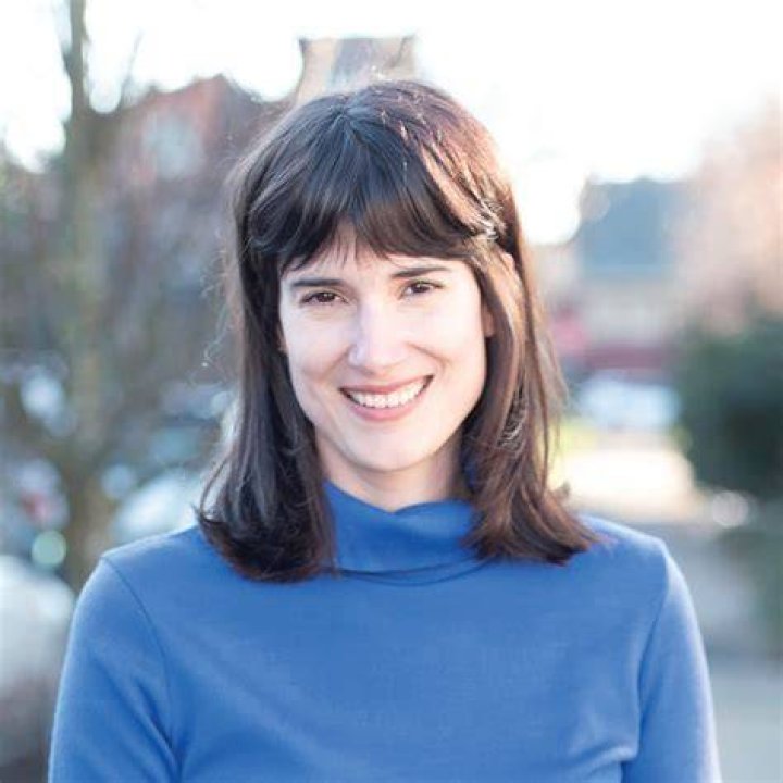 Democratic Auto Shop Owner Gluesenkamp Perez Seeks Herrera Beutler&rsquo;s