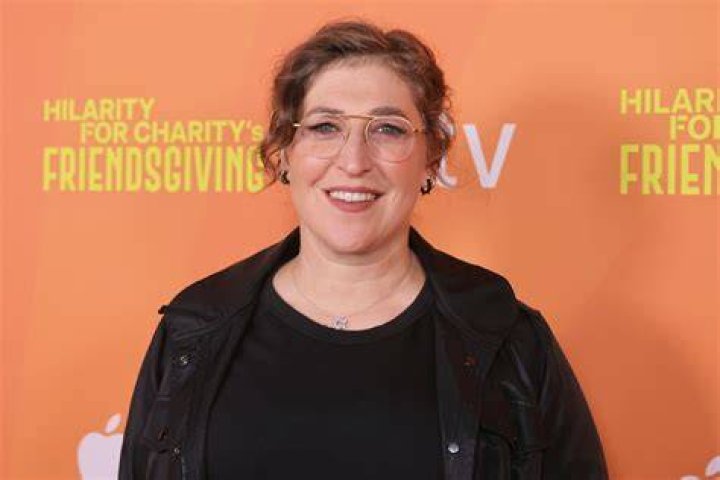 Discover 58+ imagen mayim bialik educational background