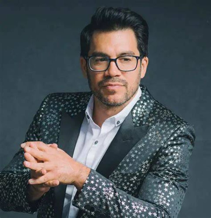 Does Tai Lopez, 40, Have Girllfriend Or Too Skeptical For It? Thoughts