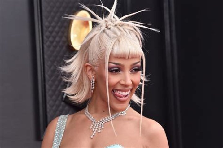 Doja Cat Singer, Age, Biography, Wiki, NetWorth, Career & Many More