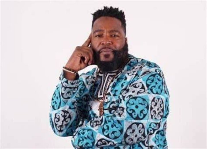 Dr. Umar Johnson Age, Net Worth, Wife, Kids, Family, School