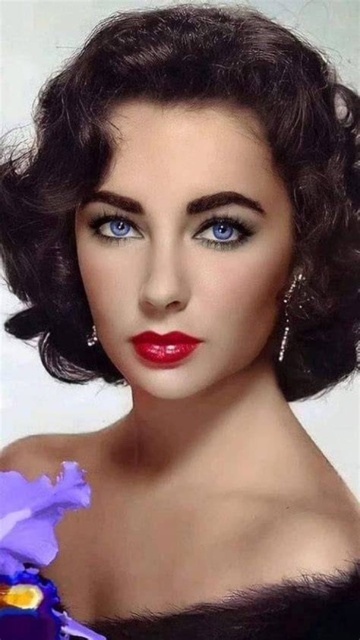 Elizabeth Taylor's Granddaughter Reveals Life With the Hollywood Legend