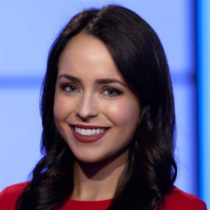 Emily Proud Right before she joined WKRN Nashville r/hot_reporters