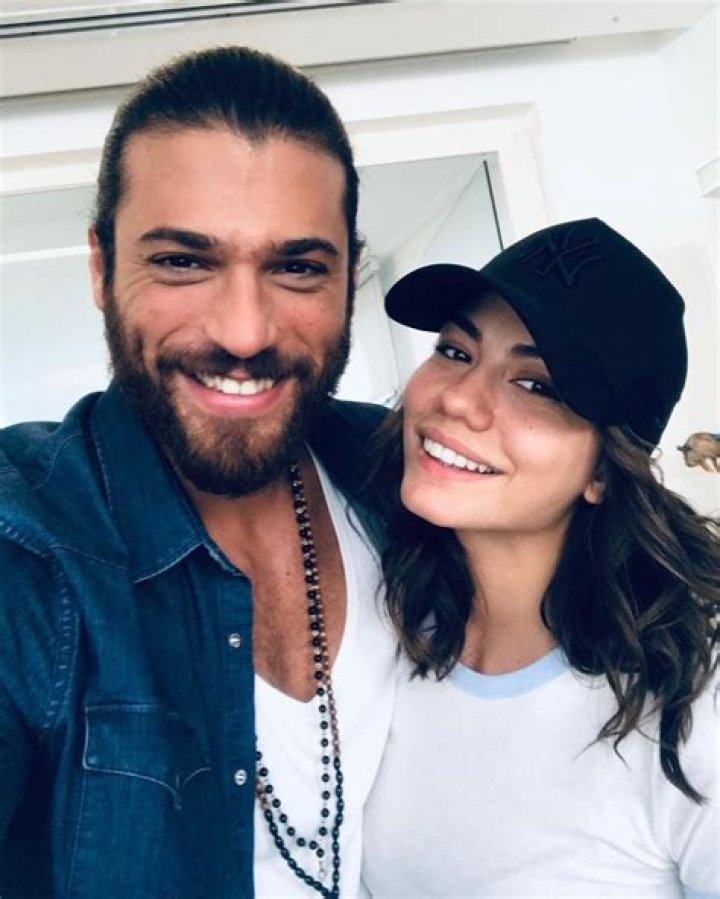 Erkençi Kus Can and Sanem. Can Yaman Canning, Cute love couple