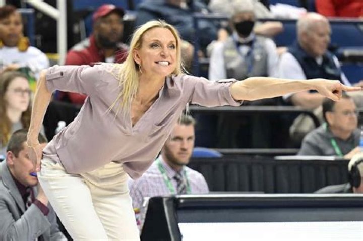 ExCT Sun player Brooke Wyckoff leading Florida State vs. UConn