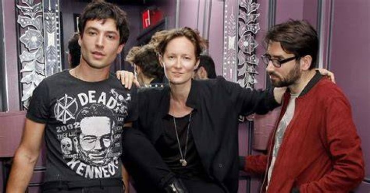 Ezra Miller Sons of an Illustrious Father Эзра миллер, Актеры, Пожарные