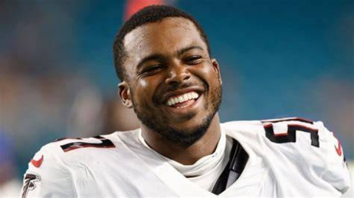 FALCONS Brandon Copeland Net Worth, Salary, College, Age, Team