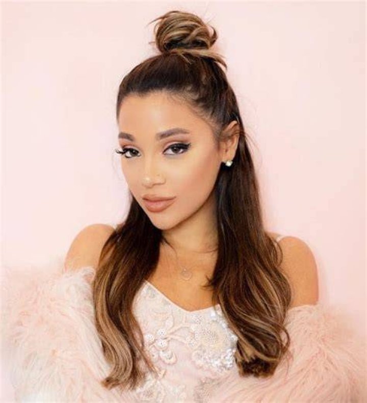 Gabi DeMartino Age, Family, Boyfriend, Net Worth, & More