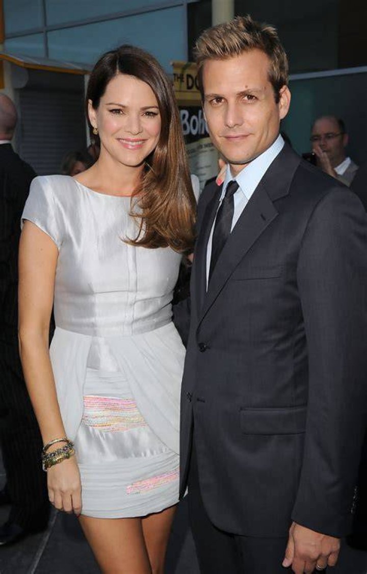 Gabriel Macht and wife.
