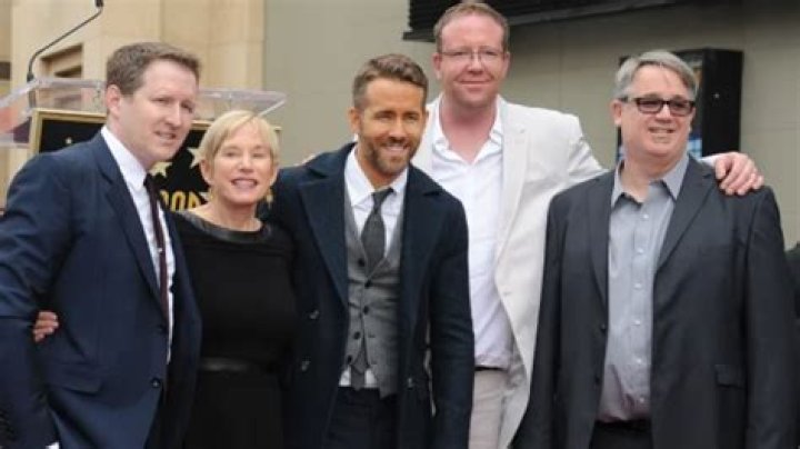 How many siblings does Ryan Reynolds have? Actor reveals brothers saved