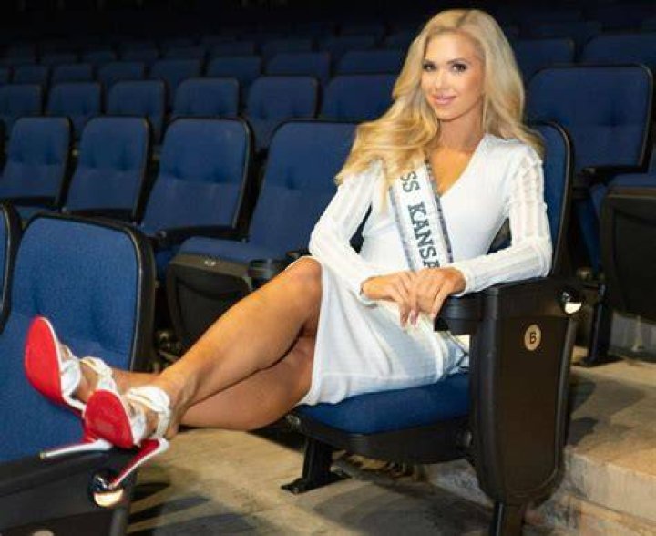 Interview with Gracie Hunt, Miss Kansas USA 2021