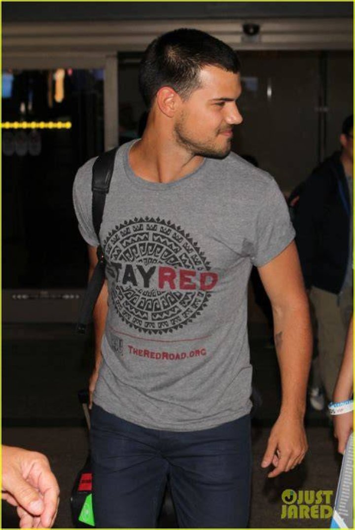 Is Taylor Lautner Native American? About Indian Country Extension