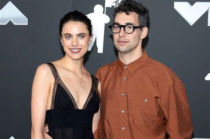 Jack Antonoff Height, Weight, Age, Girlfriend, Facts, Biography