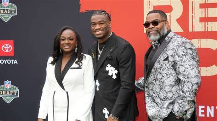 Jalen Milroe Parents, Ethnicity, Height, Age, Net Worth, Girlfriend