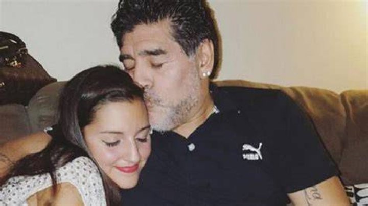 Jana, la figlia di Maradona, ha fatto il suo debutto come modella